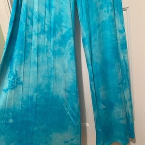 blue wide leg pants
